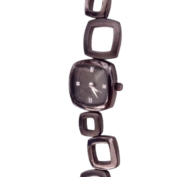 Abstract Style Lady's Fashion Quartz Watch - Picture 1 of 3